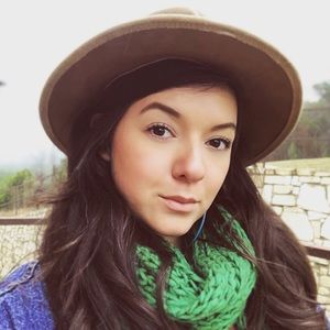 Meet your Posher, Molly